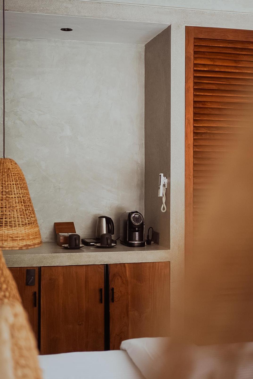 The Salty Pelican Yoga & Surf Retreat Zuid-Dikwella Kamer foto