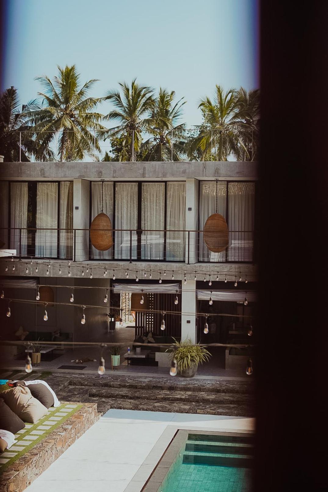 The Salty Pelican Yoga & Surf Retreat Zuid-Dikwella Buitenkant foto