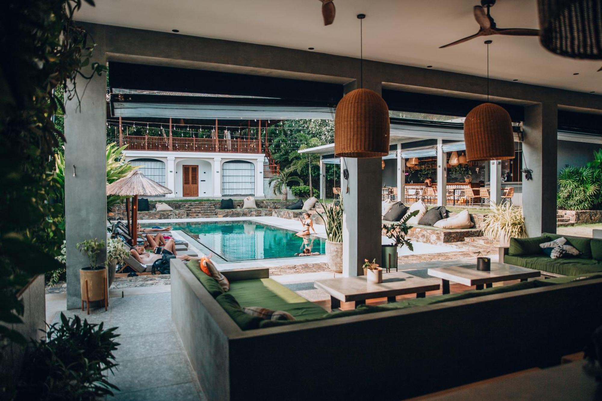 The Salty Pelican Yoga & Surf Retreat Zuid-Dikwella Buitenkant foto